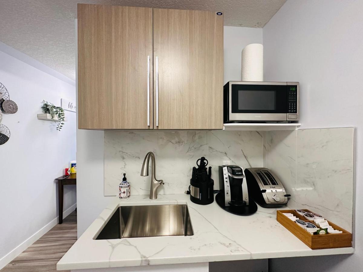 Romantic Studio With Kitchen & Ac & Bbq & A Huge Balcony 164 แคนมอร์ ภายนอก รูปภาพ