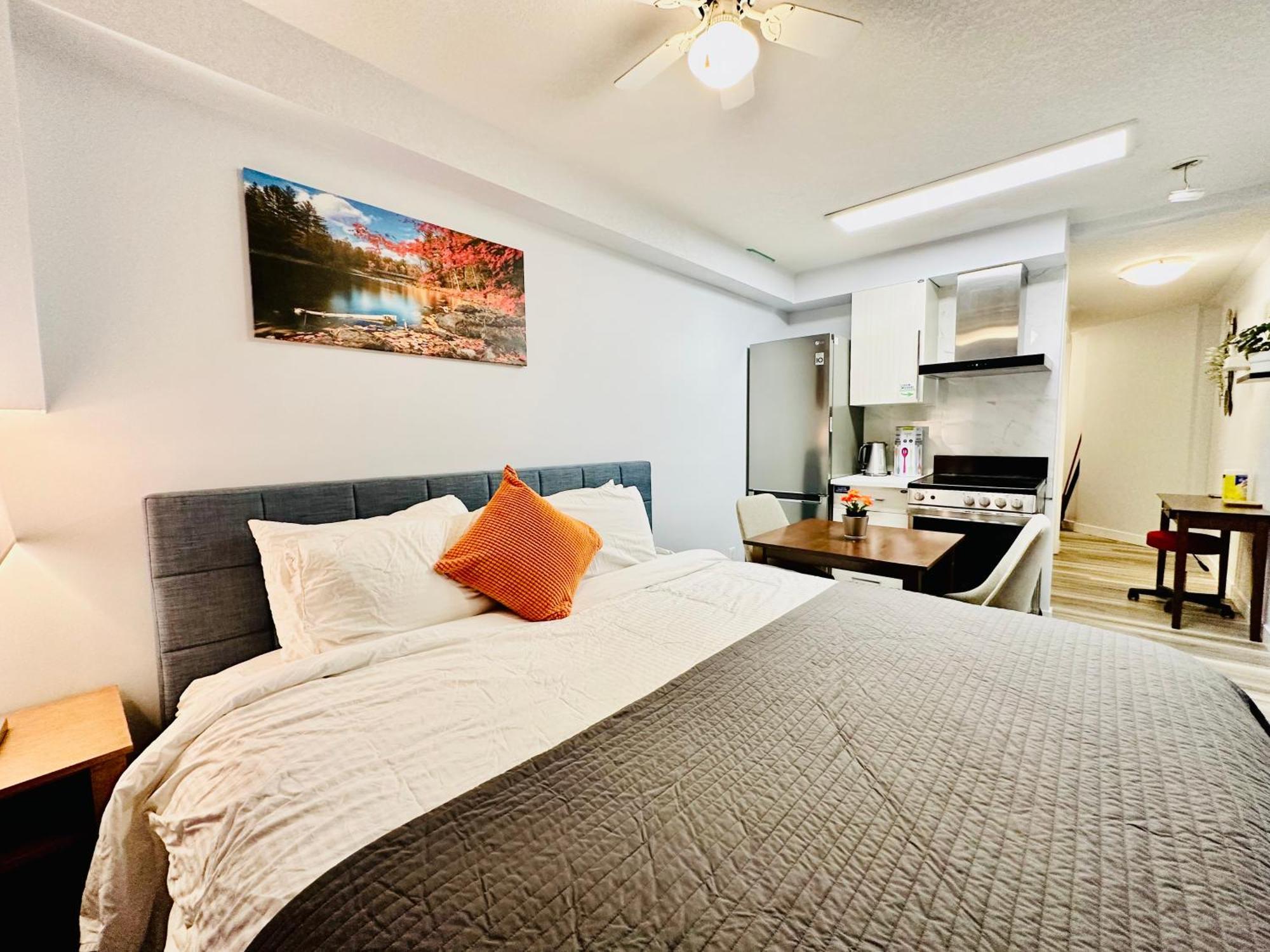 Romantic Studio With Kitchen & Ac & Bbq & A Huge Balcony 164 แคนมอร์ ภายนอก รูปภาพ
